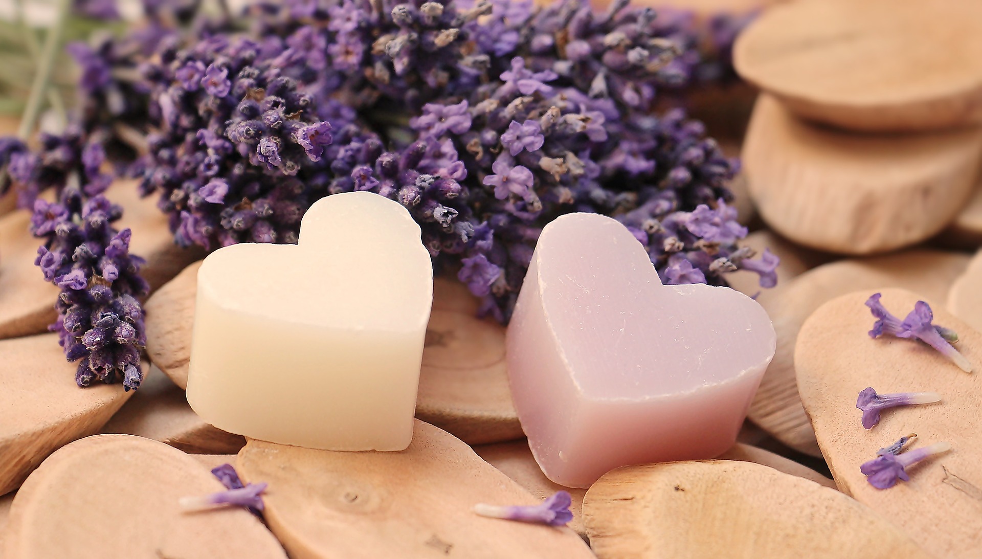 7 Ways to Use Lavender Essential Oil Every Day 7
