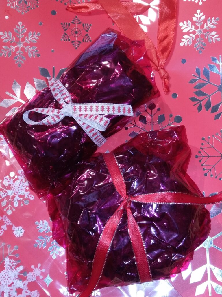 Homemade Christmas Gifts: Individually Wrapped Boiled Fruit Cakes 7