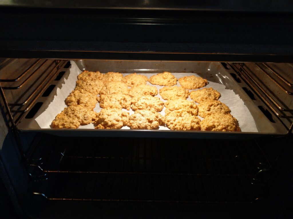 Cooking with Oils: Ginger and Lemon Anzac Biscuits 3